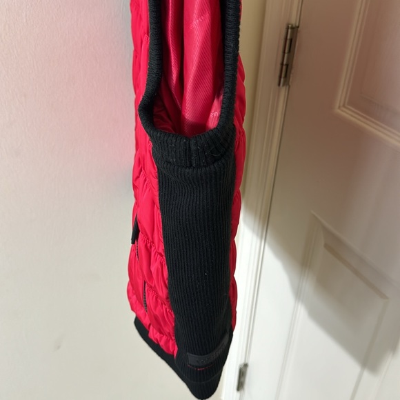 Calvin Klein Performance Red Puffer Vest Size XL - Picture 8 of 11